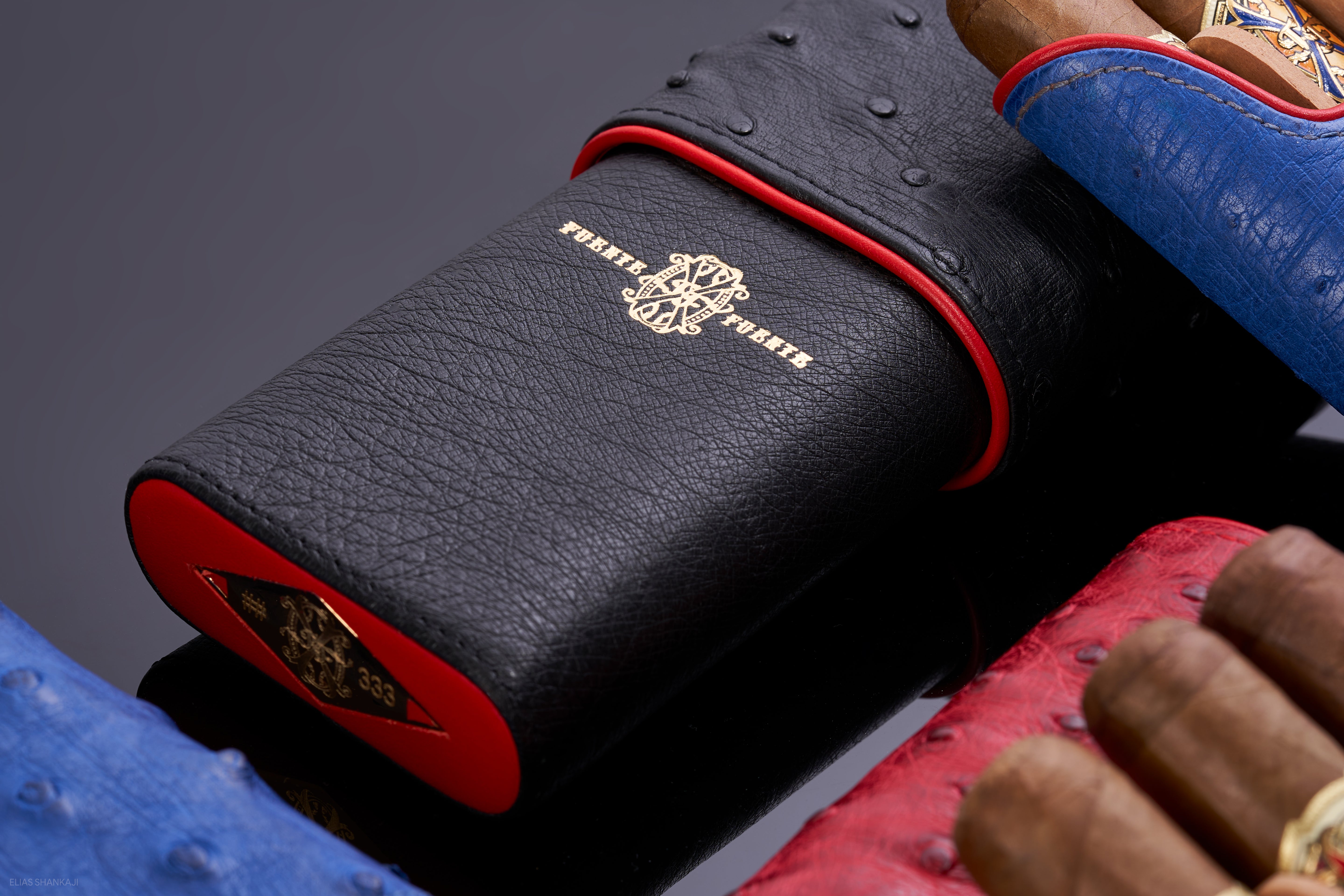 Les Chaines De L'amour Black Ostrich Cigar Case