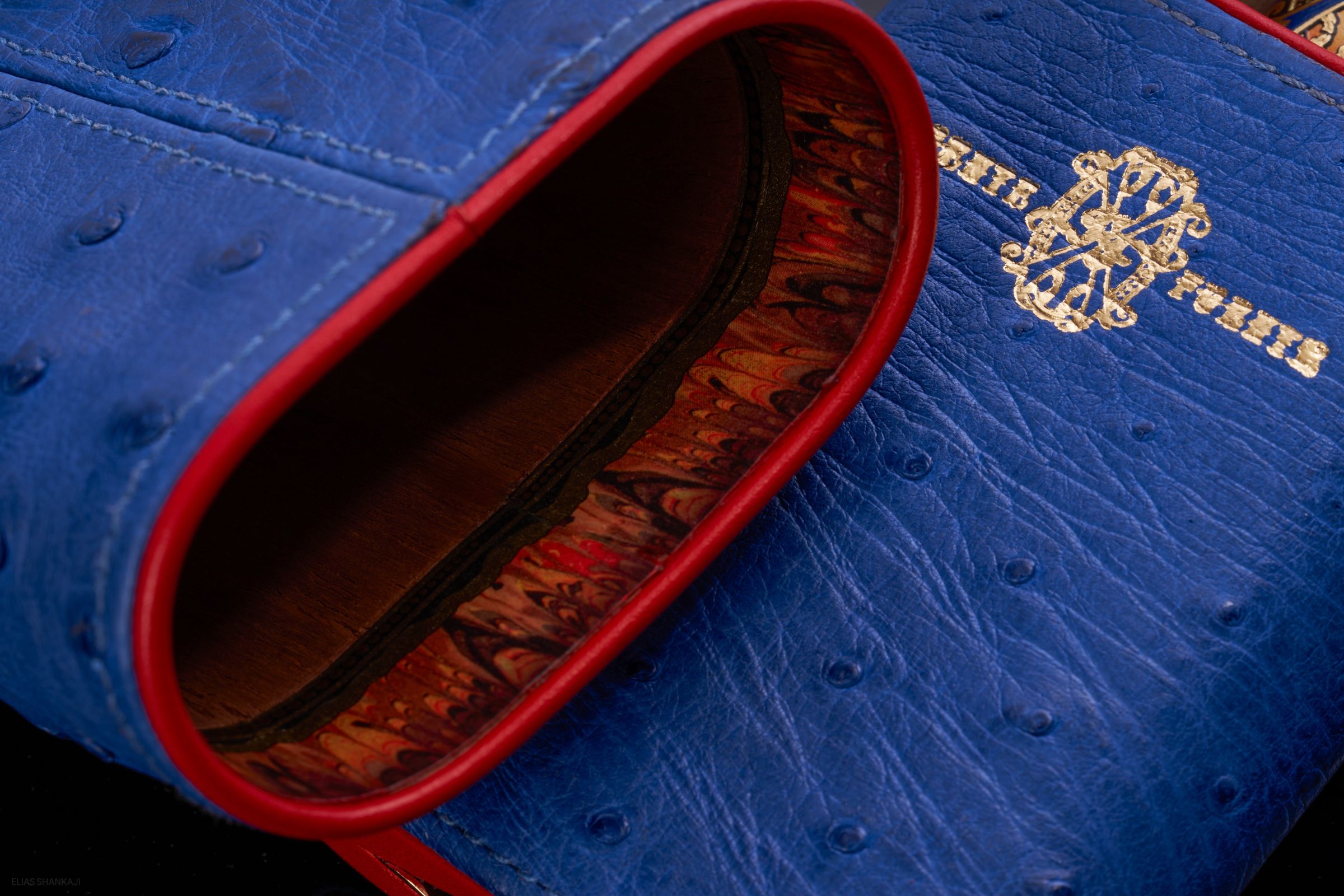 Les Chaines De L'amour Blue Ostrich Cigar Case